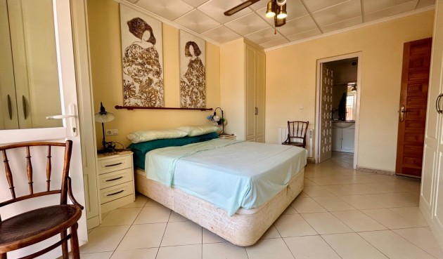 Resale - Villa -
El Chaparral - Inland