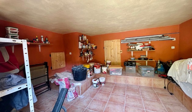 Resale - Villa -
El Chaparral - Inland