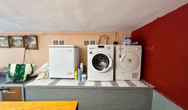 Resale - Villa -
El Chaparral - Inland