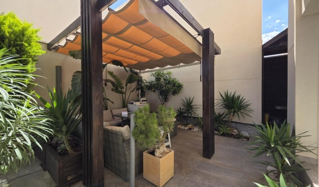 Resale - Villa -
Pilar de la Horadada - Zona Pueblo