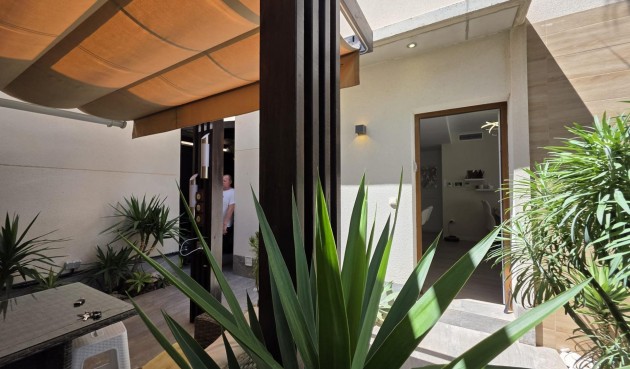 Resale - Villa -
Pilar de la Horadada - Zona Pueblo