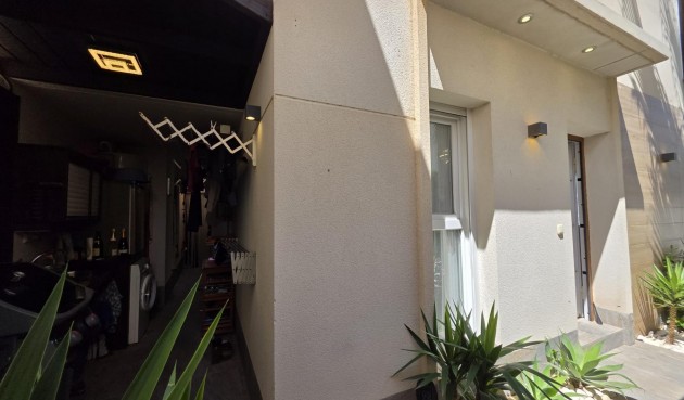 Resale - Villa -
Pilar de la Horadada - Zona Pueblo