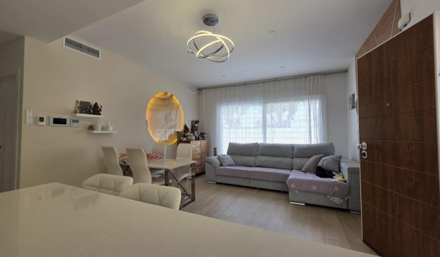 Resale - Villa -
Pilar de la Horadada - Zona Pueblo