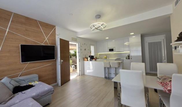 Resale - Villa -
Pilar de la Horadada - Zona Pueblo