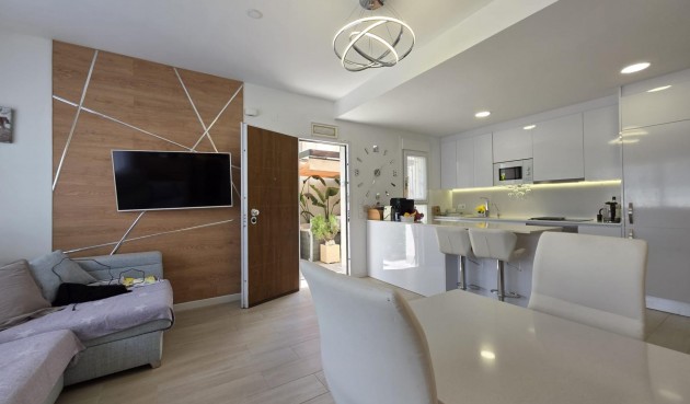 Resale - Villa -
Pilar de la Horadada - Zona Pueblo