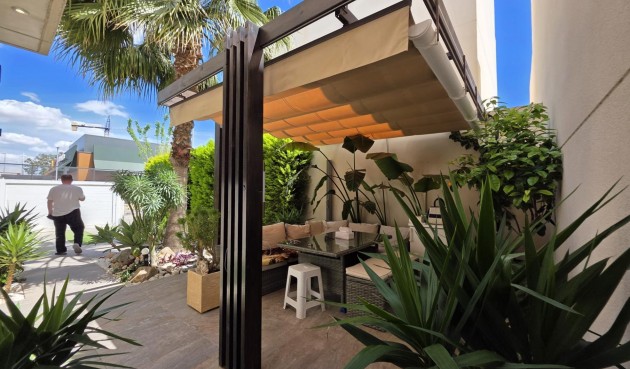 Resale - Villa -
Pilar de la Horadada - Zona Pueblo