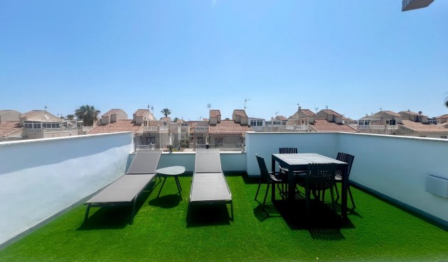 Resale - Villa -
Torrevieja - La Siesta - El Salado - Torreta