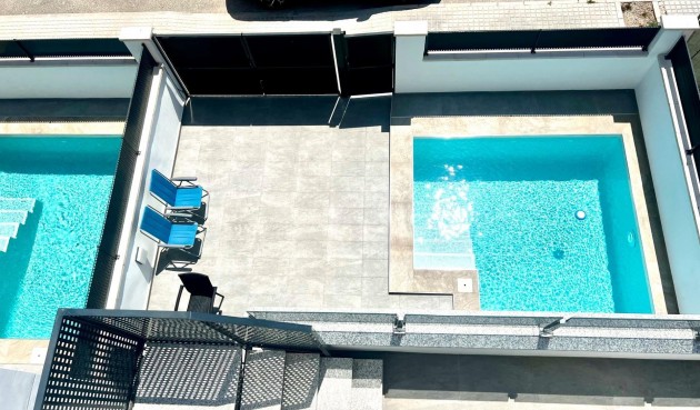 Resale - Villa -
Torrevieja - La Siesta - El Salado - Torreta