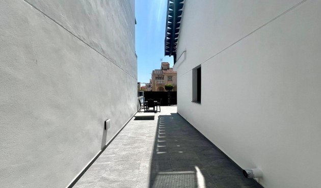 Resale - Villa -
Torrevieja - La Siesta - El Salado - Torreta