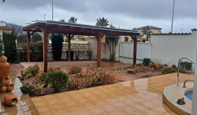 Återförsäljning - Villa -
Hondón de las Nieves - Inland