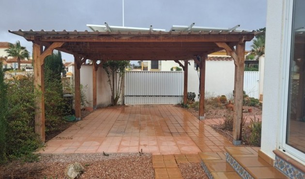 Återförsäljning - Villa -
Hondón de las Nieves - Inland