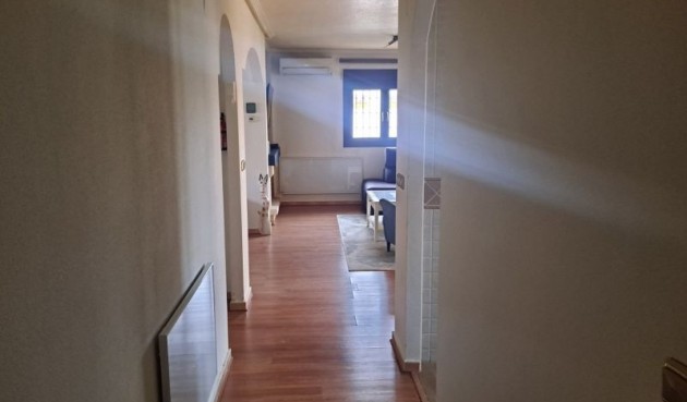 Återförsäljning - Villa -
Hondón de las Nieves - Inland