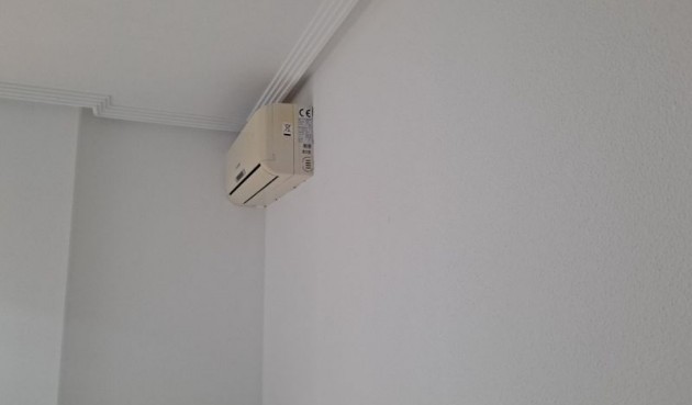 Återförsäljning - Villa -
Hondón de las Nieves - Inland