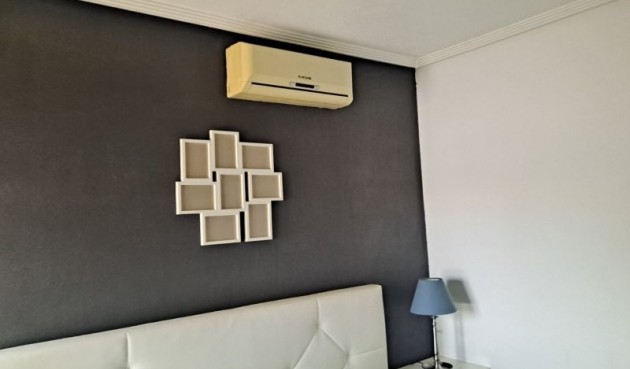 Återförsäljning - Villa -
Hondón de las Nieves - Inland