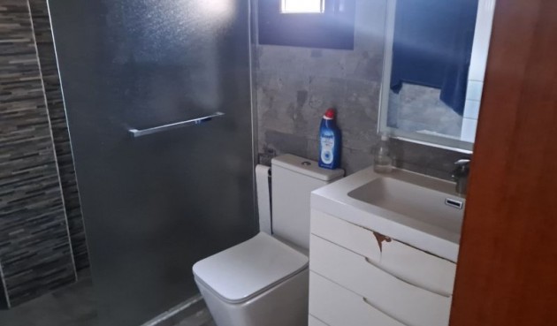 Återförsäljning - Villa -
Hondón de las Nieves - Inland