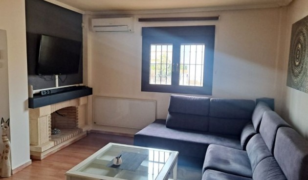 Återförsäljning - Villa -
Hondón de las Nieves - Inland