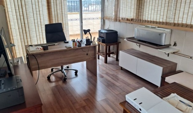 Återförsäljning - Villa -
Hondón de las Nieves - Inland