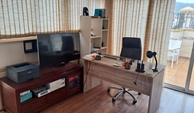 Återförsäljning - Villa -
Hondón de las Nieves - Inland