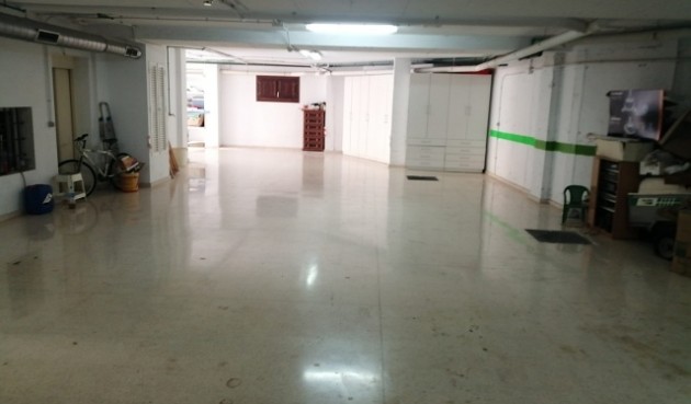 Återförsäljning - Villa -
Orihuela - Inland