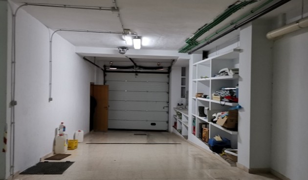 Återförsäljning - Villa -
Orihuela - Inland