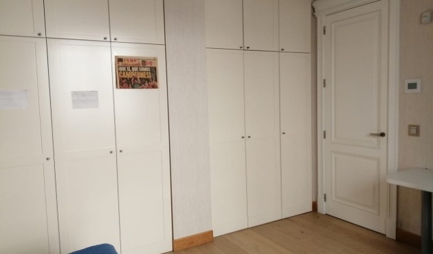 Återförsäljning - Villa -
Orihuela - Inland