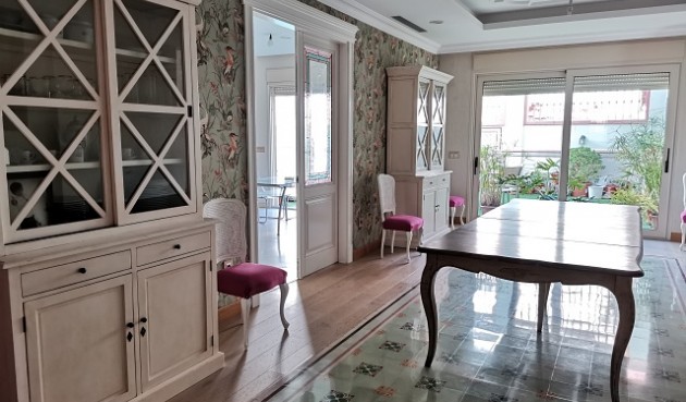 Återförsäljning - Villa -
Orihuela - Inland