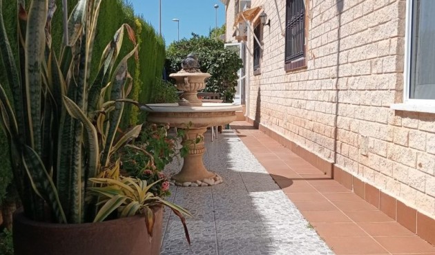 Resale - Villa -
Pilar de la Horadada - Costa Blanca