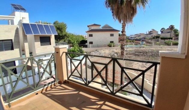 Brukt - Villa -
Orihuela - Inland