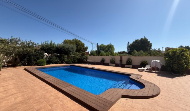 Reventa - Villa -
Torrevieja - Costa Blanca