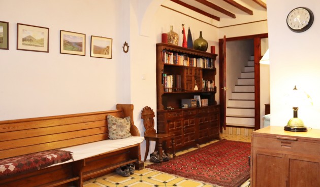 Brukt - Town House -
Castell de Castells - Inland