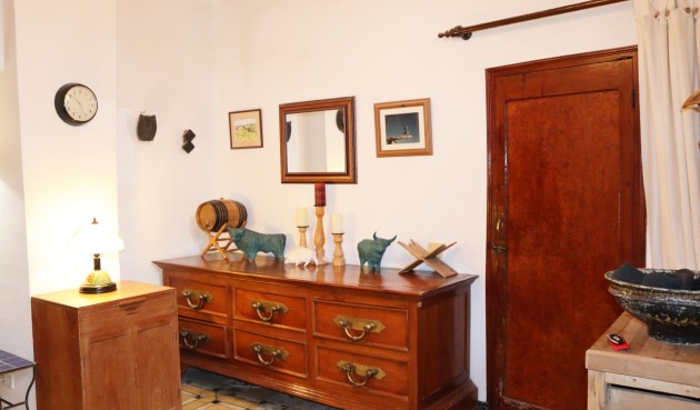 Brukt - Town House -
Castell de Castells - Inland