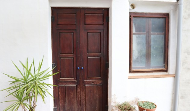 Brukt - Town House -
Castell de Castells - Inland