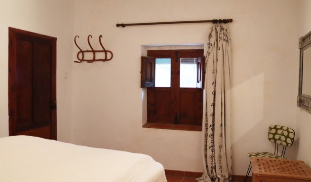 Brukt - Town House -
Castell de Castells - Inland