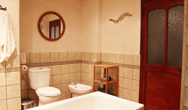 Brukt - Town House -
Castell de Castells - Inland