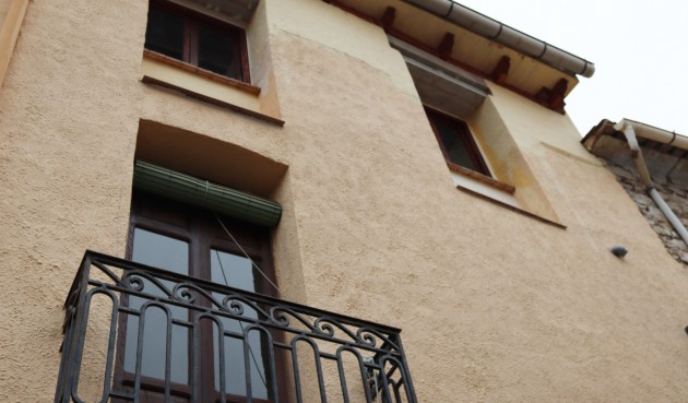 Brukt - Town House -
Castell de Castells - Inland