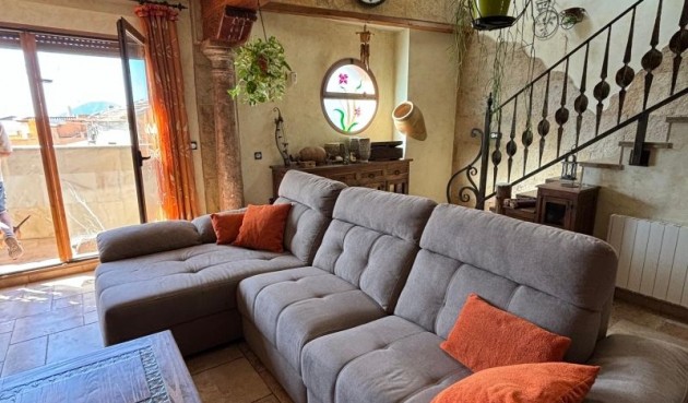 Resale - Villa -
Redován - Inland