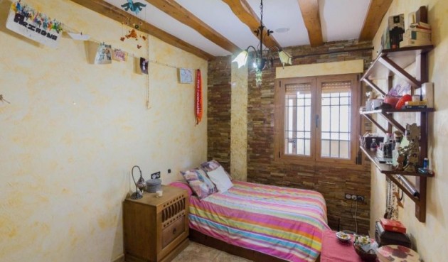 Resale - Villa -
Redován - Inland