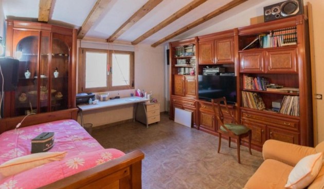 Resale - Villa -
Redován - Inland