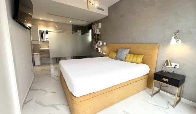 Resale - Apartment -
San Miguel de Salinas - Inland