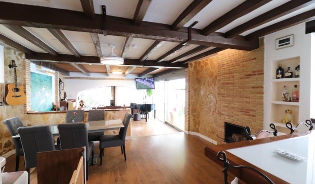 Återförsäljning - Villa -
Orihuela Costa - Costa Blanca