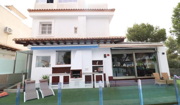 Återförsäljning - Villa -
Orihuela Costa - Costa Blanca