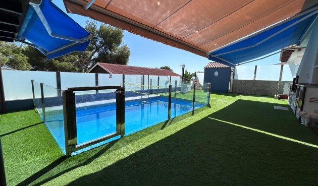 Återförsäljning - Villa -
Orihuela Costa - Costa Blanca