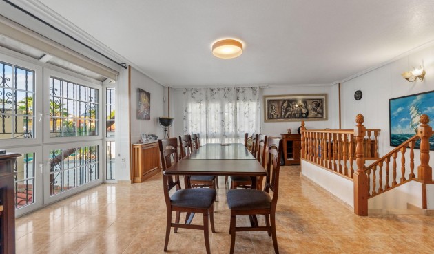 Resale - Villa -
Torrevieja - Los Balcones