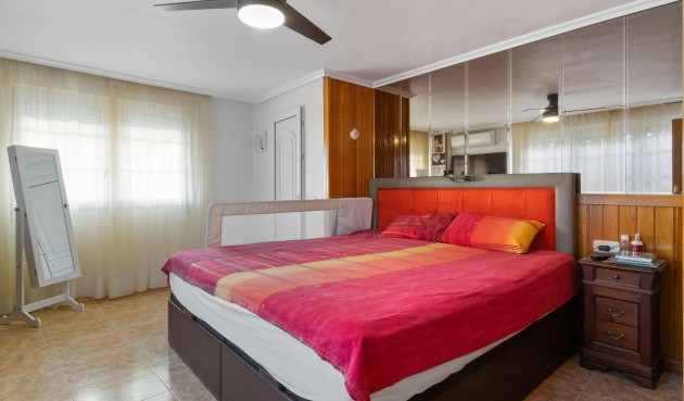 Resale - Villa -
Torrevieja - Los Balcones