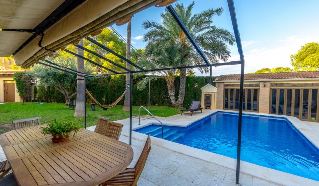 Resale - Villa -
Torrevieja - Los Balcones