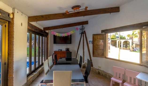 Resale - Villa -
Torrevieja - Los Balcones