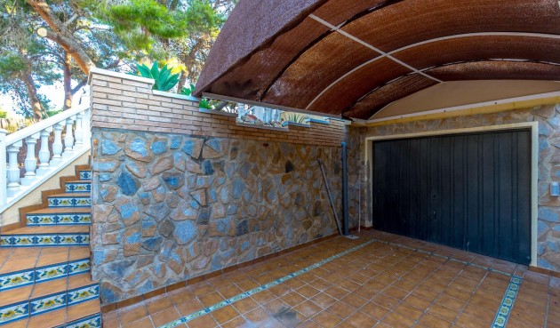 Resale - Villa -
Torrevieja - Los Balcones