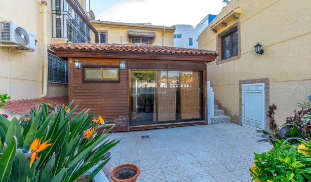 Resale - Villa -
Torrevieja - Los Balcones