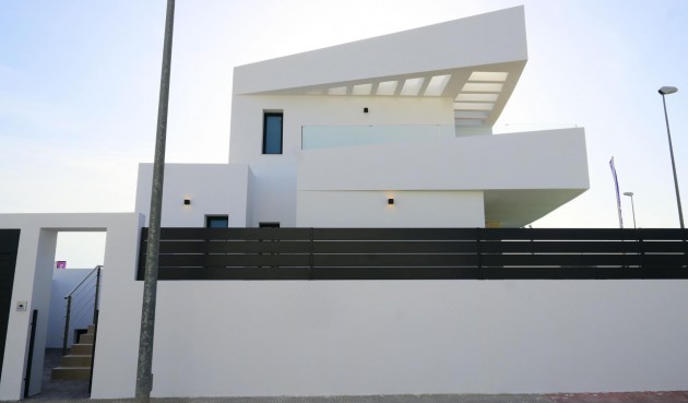 New Build - Villa -
Dolores - polideportivo