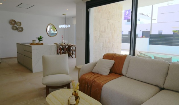 New Build - Villa -
Dolores - polideportivo